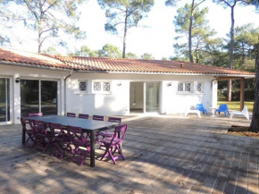 Villa Tré les Pins, 7 chambres, à 100m du LAC DE LACANAU